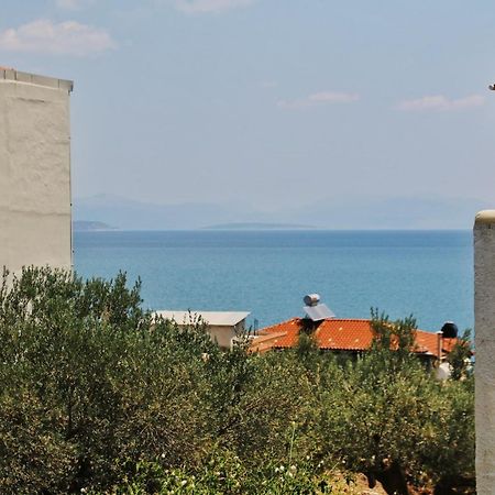 2 Space - Selfcatering Apartment Helen No 7 Xiropigado Exterior foto